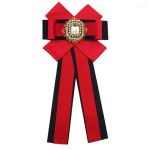 Noeuds papillon Original Cravate Broche Rouge Noir Mode Coréenne Vêtements Pour Femmes Costumes Chemise Corsage Strass Bowtie Cadeau Pour Les Femmes