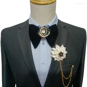 Bow Ties Rose Flower Velvet Big Tie Brooch Set Personalité Personnalité Men de banquet Men Banquet robe accessoires Bowties faits à la main pour les hommes