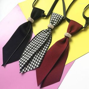 Bow Ties Slim Neck Tie Bowtie voor heren dames El Bank Dress College Style Shirt Collar Flower Women and Children Accessoires