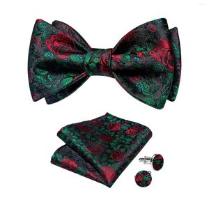 Nœuds papillons Cravate verte unique avec motif floral rouge Soie Mode Pocket Square Cufflink Set pour homme Business Party Mariage Bowtie pour hommes