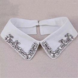 Noeuds papillon femmes perles faites à la main chemise colliers détachables filles revers amovible faux col faux chemisier collier accessoires