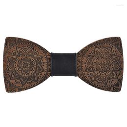 Bow Ties Wooden pour femmes faites à la main skinny en bois Bowtie Men de chemise de chemise de mariage papillon Gravatas Donn22