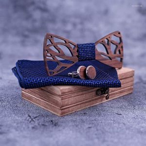Bow Ties Tie à cravate en bois Set Set Men's Plaid Bowtie Wood Hollow Scroved Cut Out Floral Design and Box Fashion Novelty