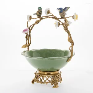 Kommen Luxe Home Decor Serveer keramische porselein Gold Salad Groene kleurmandvorm met vogelstandbeeld messing fruit