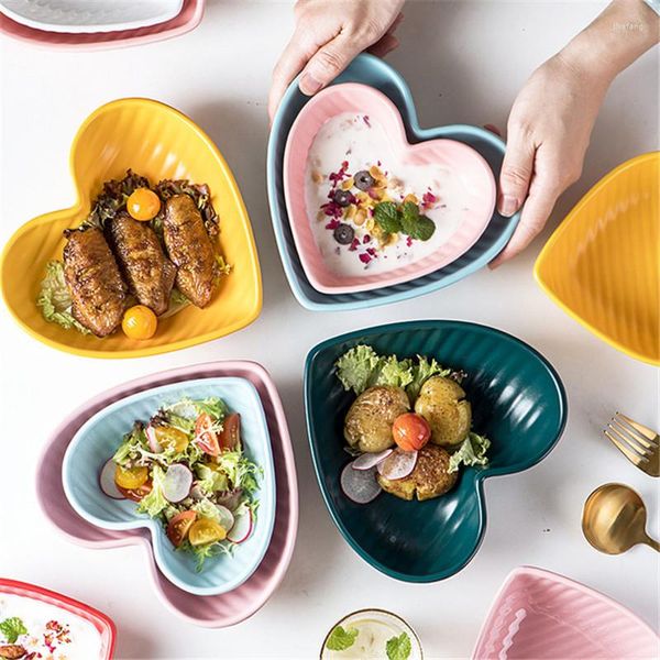 Bols Céramique nordique en forme de coeur petit déjeuner bol à salade porcelaine mignon Snack plats de fruits four à micro-ondes cuisson vaisselle de cuisine