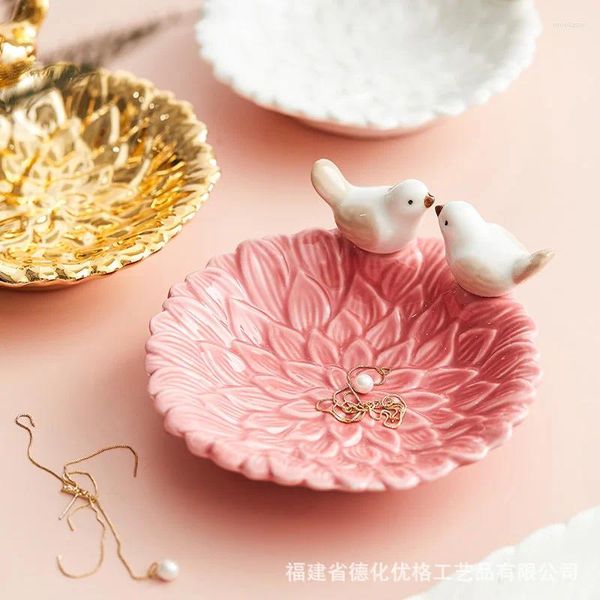 Cuencos Estilo nórdico Instagram Bandeja de almacenamiento de joyas Soporte de exhibición Pájaros encantadores Accesorios de cerámica Decoración Placa Dim Sum