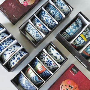 Kommen set van 5 Japans traditioneel keramisch diner 4.5 inch porselein rijst eten met cadeaubon met cadeaubon.