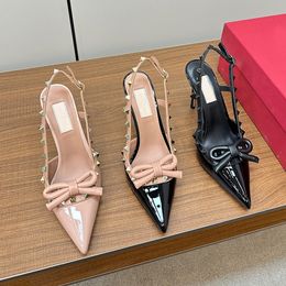 Bowtie Decoration Brevet Leather Stiletto Talons Slingback Pumps Chaussures Points Point Toe Bas Talls Sandales Femme Digne de luxe Robe de soirée Chaussures 35-42