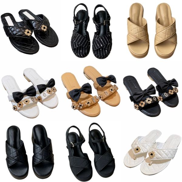 Bowties pantoufles luxe perle sandales femmes plaid talons hauts bretelles croisées chaussures de créateur diamant lettre plate-forme chaussures d'été mode chaussures de plage 5a boucle en cuir