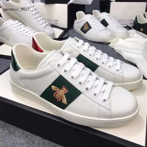 box gglies Sneakers Designer Borduurschoenen Splicing Italië Mannen met Dames Canvas Casual Schoenen Dieren Sneaker Trainers Klassiek Wit Maat Streep 354 M6BC