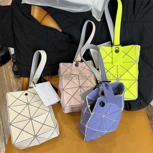 Boîte de luxe téléphone concepteur Lingge sacs sac femmes Original dames sac à main 2024 petit givré japonais Mini main