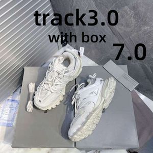 Box OG avec Original Baleciaga Luxury Brand Men Women Women Casual Designer Shoes Track 3 3.0 Triple White Black Sneakers Tess.S.Gomma Leather Trainer en nylon imprimé 373