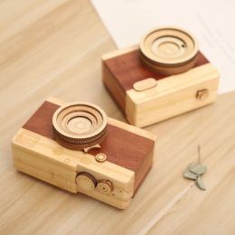 Boîtes 2018 nouvelle boîte à musique en bois créatif caméra forme Mini bureau décoration salon chambre décoration de la maison boîte à musique