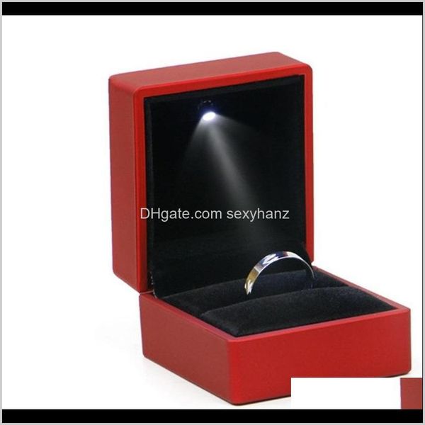 Cajas Entrega directa 2021 Caja con luz LED Pendiente Anillo Paquete de regalo de boda Exhibición Luces de embalaje Joyería Creatived Estuche Titular 164 R2 K0