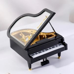 Boîtes Piano Shape Music Box Creative Friend Couple d'anniversaire cadeau Rotation Girl Girl Music Box Home Tabletop Decor Photo Prop