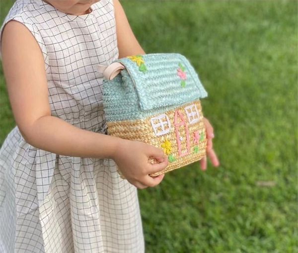 Boîtes de rangement nordique fait à la main en rotin Vintage panier enfants sac à bandoulière forme de maison chambre d'enfants sacs de bonbons décor à la maison 230425