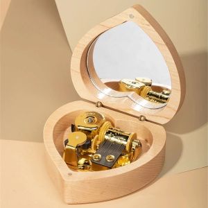 Dozen houten hartvormige muziekbox Japanse beweging Clockwork Musical Box met spiegel Little Star Moon River Lovely Birthday Gift