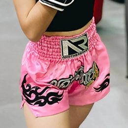 Boxing Shorts antifriction élevée élevée en respirant Muay Thai Cord de conception Kickboxing Men Femmes Arts martiaux 240408