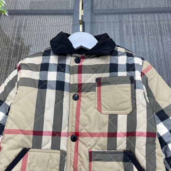 Boy Down Coat Brown Color Diseñador Niña Nieve Snow Outwear Rops Sets Wholesale Kids Coats Jackets