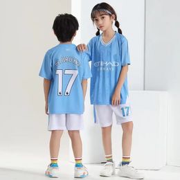 Boy Girl de Bruyne Fans Édition Rugby Football Shirt Men and Kids Home Away Games Soccer Jerseys Kits Short Sleeve UniFo 240412