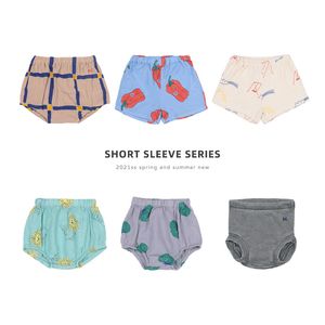 Boy Shorts2021 Printemps Nouvelle série Bobo Style européen et américain Shorts de bébé Fleurs imprimées complètes Culottes pour bébés Shorts pour enfants 210308
