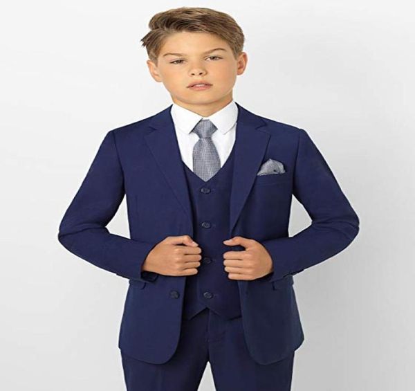 Boy039s Tuxedos porter des costumes pour tout-petits ensemble enfants bleu marine costume ajusté mariages fête sur mesure veste pantalon gilet Boy039s F5782839