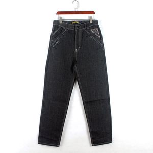 Jeans de petit ami pour un pantalon décontracté pour hommes, jean droit mince de streetwear lavé long classique Straight Spring Summer Livraison gratuite