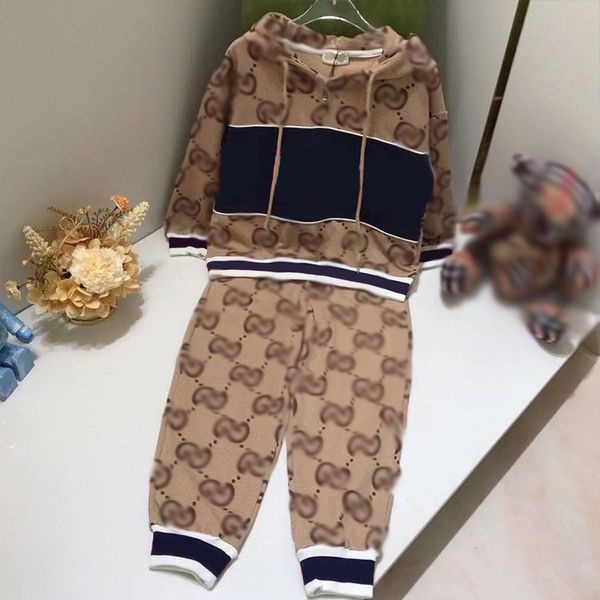 Frères et sœurs garçons et sœurs minces sets automne et vestes d'hiver pantalons longs robes enfants haut de gamme en peluche et élégant ensemble de deux pièces tendance