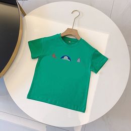 T-shirt d'été à manches courtes en coton confortable avec lettres imprimées de fleurs pour garçons et filles, version coréenne du T-shirt à manches courtes Chao Fan.