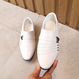 Jongens zwarte leren schoenen Britse stijl witte kinderprestaties casual 240131