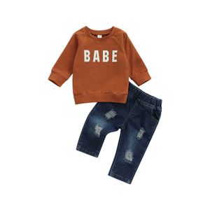 Jongens Casual Tweedelige Kleding Set, Letters Gedrukt Patroon Ronde Kraag Sweatshirt en Elastische Taille Jeans, Bruin / Zwart G1023