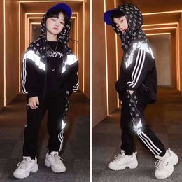 Garçons Vêtements Nouveau Spring Enfants Tracksuit 3-12 ans Costume Imprimé décontracté Vestes de réflexion Vêtements de sport Stripe Stripe Spèches Spèches Santé X0719