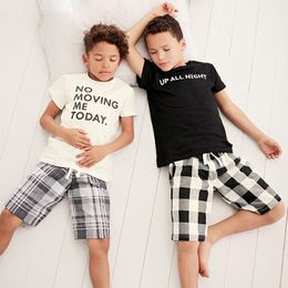 Garçons Vêtements Ensembles 2018 Nouvel Été Populaire Noir Blanc Lettre T-Shirt + Pantalon À Carreaux Ensembles Vente Chaude Enfants 3-7 Ans