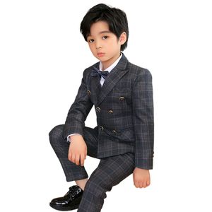 Suit de la robe de garçons fils de style anglais petit costume (costume + gilet + pantalon + chemise)