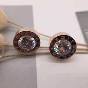 Garçons Hip Hop Boucles d'oreilles Bijoux de haute qualité Mode en acier inoxydable Chiffres romains Boucles d'oreilles en diamant simulé pour hommes femmes ro297e