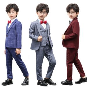 Jongens Koreaanse versie van het pak Children's Plaid Suit Waistcoat-jurk vierkoppige set (jas + vest + shirt + shirt + broek) gratis vlinderdas