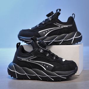 Chaussures pour garçons surface en maille 2023 printemps et automne nouvelles chaussures de sport respirantes pour enfants chaussures de course décontractées pour filles