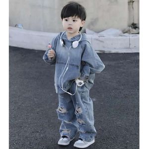 Boys 'Street Denim Hoodies Jeans tweedelige sets Autumn Spring Korea Vintage Hole Pants Children's Hooded Pullover Top Suits L2405