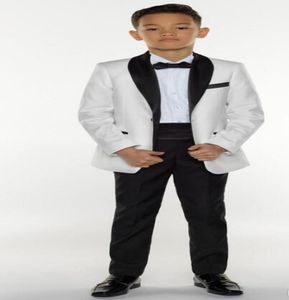 Boys Tuxedo Boys Dîner costumes garçons costumes formels smoking pour enfants smoking occasion formelle costumes blancs et noirs pour les petits hommes trois 5948112