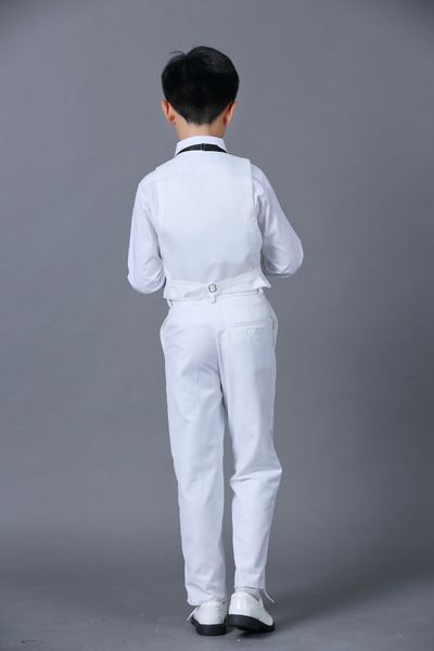 Trajes de boda para niños Nuevo tamaño 2-10 Traje de niño blanco Fiesta formal Cinco conjuntos Pajarita Pantalones Chaleco Camisa Trajes para niños En stock319S