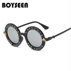 Boyseen rétro rond des lunettes de soleil Lettres anglaises Little Bee Sun Glasses Men Femmes Lunes Fashion Mâle Femme 15981 2407