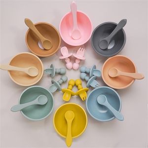 BPA gratis siliconen materiaal Babyvoeding kom met sucker antislip voedsel leren gerechten kinderen servies set. 211026