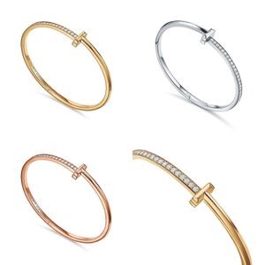 Bracelet 2024 Designer Charm Brangle Letter T Bracelets Bijoux pour femmes Accessoires de mode Titanium Alliage Goldq6 S Qualité d'origine itanium