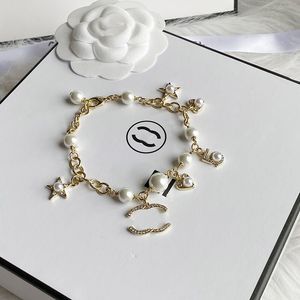 Bracelet créateur bracelet charme bracelets for women Pearls mode tendance ornements bracelets fête des cadeaux d'anniversaire