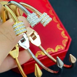 Bracciale di design braccialetto di lusso braccialetto di design tinta unita diamante Design braccialetto da donna Stile versatile Regali di Natale ottima scatola 3 stili molto buoni