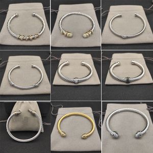 Diseñador de pulseras para mujeres Dy Cabeza de perla Twisted Fashion Fashion Versatil Gorlets Joya Joya Platinum Regalos de boda platina de 5 mm de 4 mm de espesor Pulsera de espesor