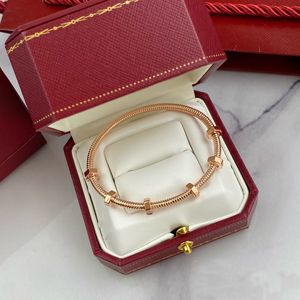 Armbandontwerper sieraden luxe armband voor vrouwen mannen schroefdop hand goud zilveren rosé gouden bedelarmbanden eenvoudige en royale vakantiegeschenken