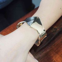Armbandontwerper Manilai Geometrische metalen armbanden S voor vrouwen onregelmatige legering Verklaring Cuff Bangle Trend Sieraden 2022 NIEUW