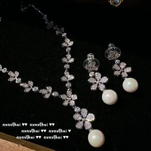 Bracelet Boucles d'oreilles Collier 2023 Tendance Vintage Perles d'eau douce Ensembles de bijoux S925 Argent pour les femmes Banquet de mariage Antique Fine 231127