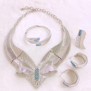 Pulsera Pendientes Collar Pendiente Anillo Accesorios de moda Conjunto de joyas Conjuntos de entrega de gotas Otasc